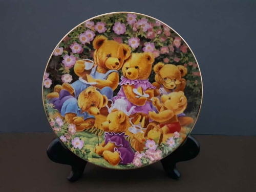 Talerz dekoracyjny ''Teddy i jego przyjaciele''